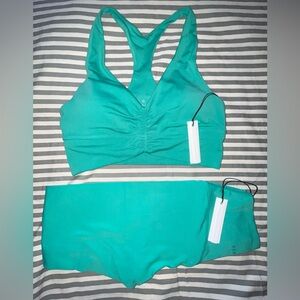 Paragon Reluna High-Rise Sculptseam Legging + Ruched Bra in Palm Leaf Sz M